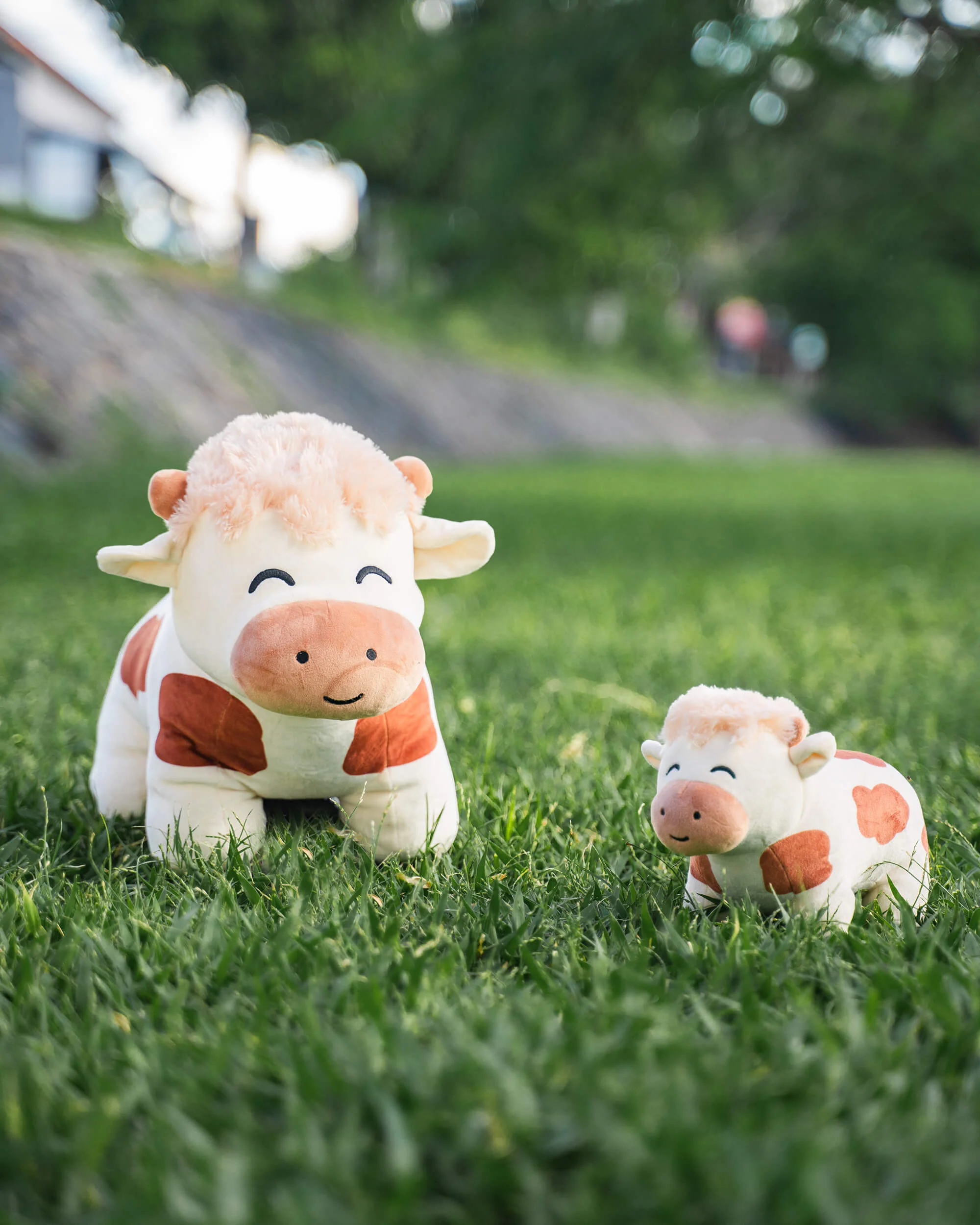Jumbo Cow Plushie - Image 5
